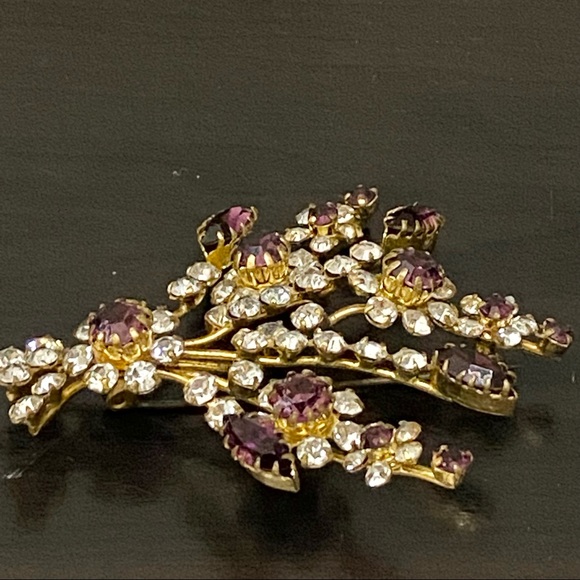 Vintage Unsigned Amethyst/Clear Austrian Crystal Flower Bouquet Brooch - Picture 11 of 14